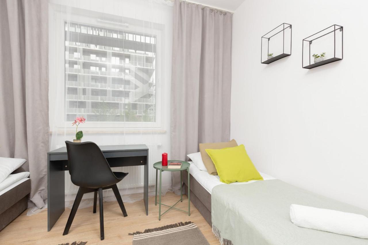 Stacja Wola Apartment Guminska By Noclegi Renters Varşovia Exterior foto