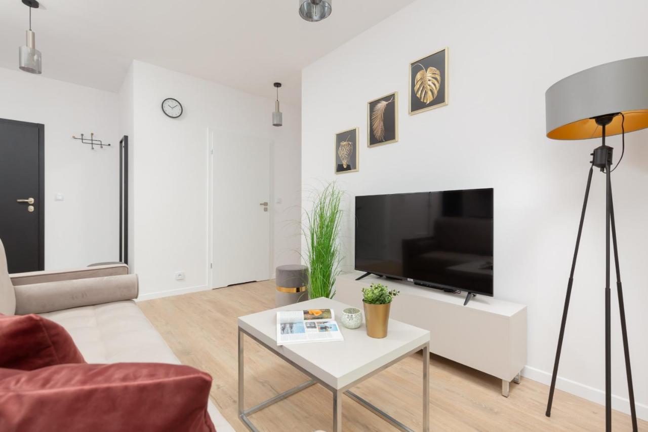 Stacja Wola Apartment Guminska By Noclegi Renters Varşovia Exterior foto
